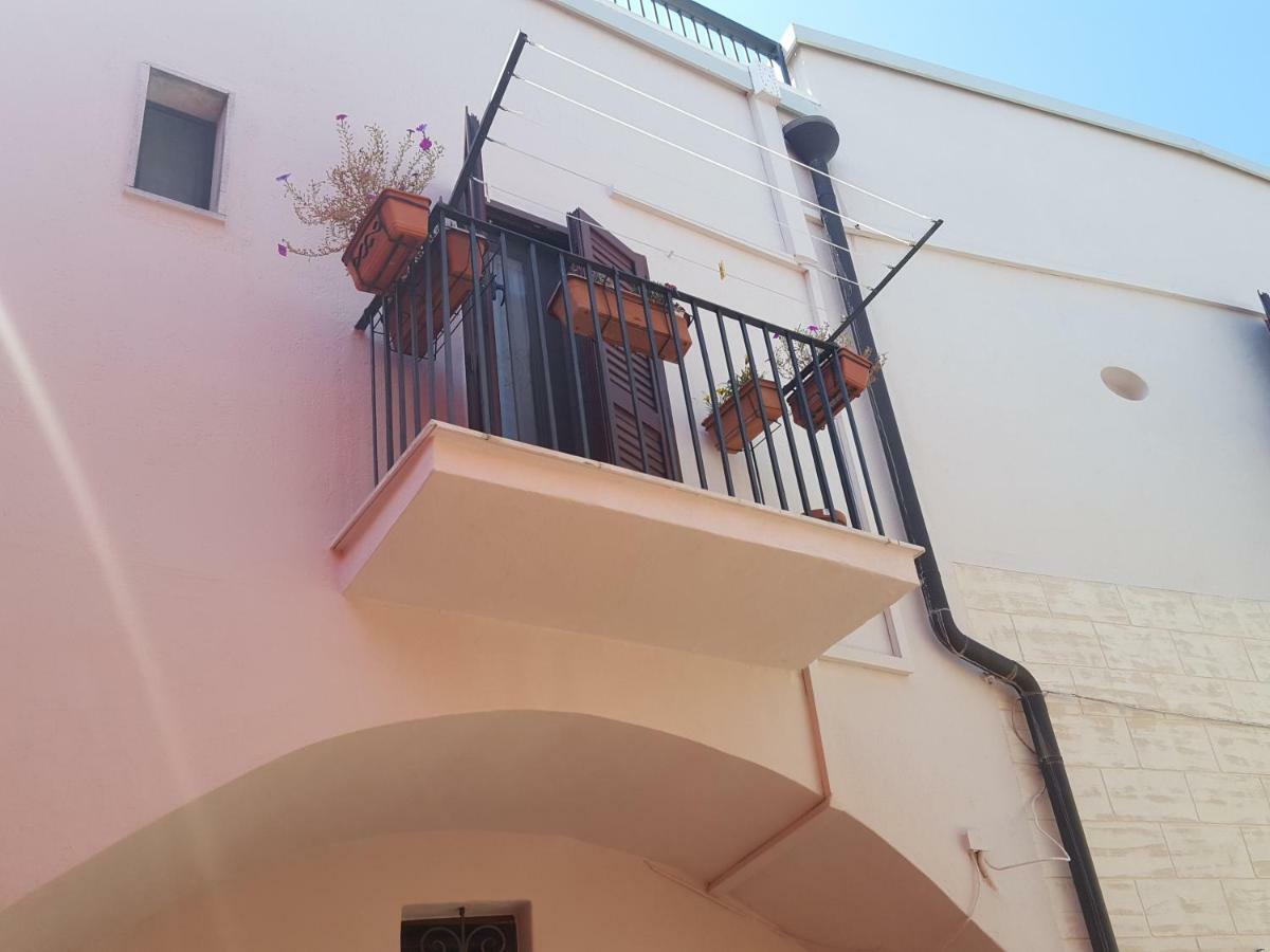 לינה וארוחת בוקר סנטרמו אין קולה Dimora Di Mara מראה חיצוני תמונה